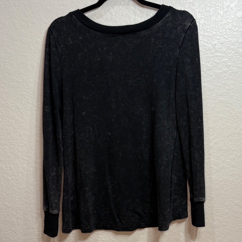 Solitaire Womens Size M Embellished Crew Neck Indie Long Sleeve Washed Black Top - Picture 5 of 8